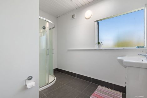 Photo of property in 156 Bleakhouse Road, Mellons Bay, Auckland, 2014