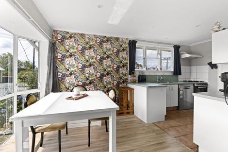 Photo of property in 43 Woodleigh Street, Frankleigh Park, New Plymouth, 4310