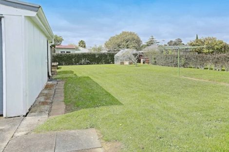 Photo of property in 50 Matipo Road, Te Atatu Peninsula, Auckland, 0610