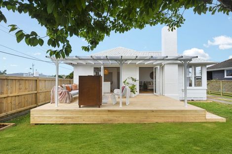 Photo of property in 182 Ngatai Road, Otumoetai, Tauranga, 3110