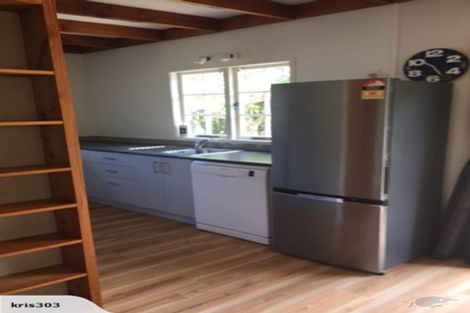 Photo of property in 13 Totara Road, Onetangi, Waiheke Island, 1081