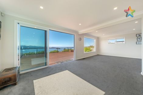 Photo of property in 54 Akatea Road, Korokoro, Lower Hutt, 5012