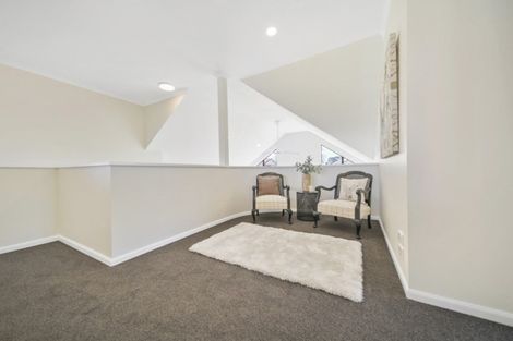 Photo of property in 1 Fencotie Place, Northpark, Auckland, 2013