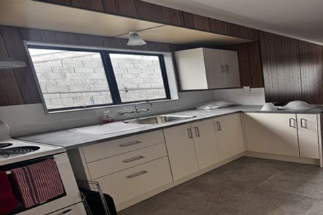 Photo of property in 2a Hilton Grove, Kelvin Grove, Palmerston North, 4414