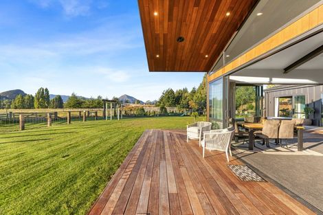 Photo of property in 87 Black Peak Road, Wanaka, 9382