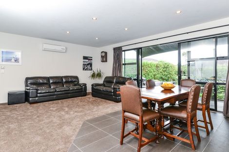 Photo of property in 17 Cole Thomas Place, Huntington, Hamilton, 3210