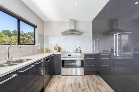 Photo of property in 25 Longitude Place, Whitby, Porirua, 5024