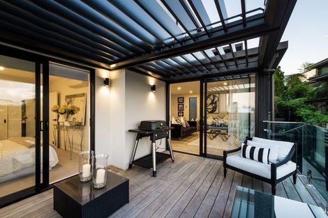 Photo of property in 18a Marama Street, Castor Bay, Auckland, 0620