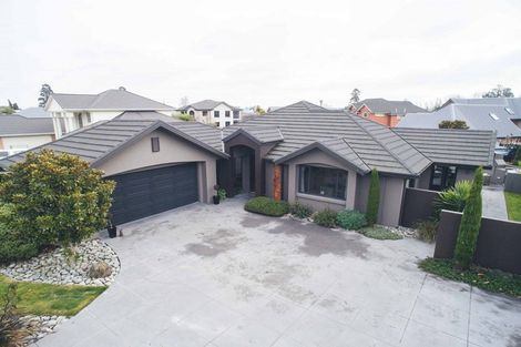 Photo of property in 69 Waitikiri Drive, Parklands, Christchurch, 8083