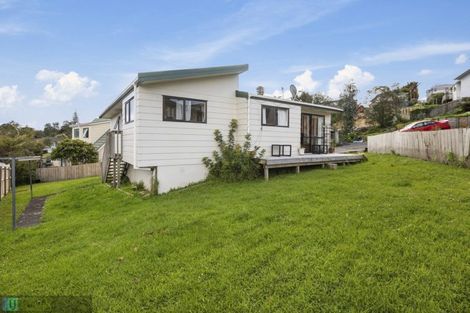 Photo of property in 5 Frosses Place, Massey, Auckland, 0614