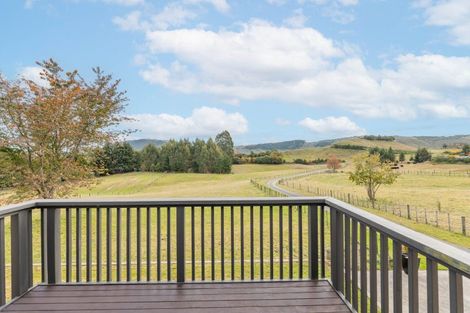 Photo of property in 976 Mapara Road, Kinloch, Taupo, 3385