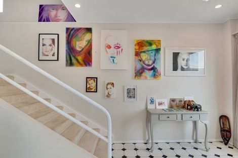 Photo of property in 6 Scott Street, Moturoa, New Plymouth, 4310