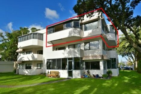 Photo of property in 15e Puriri Avenue, Orewa, 0931