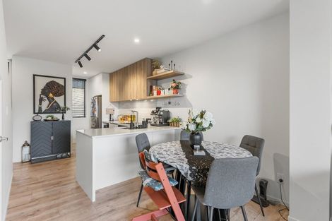 Photo of property in 14 Ara Toutouwai, Karori, Wellington, 6012
