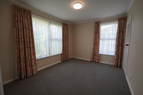 Photo of property in 9 Bristol Crescent, Roslyn, Palmerston North, 4414