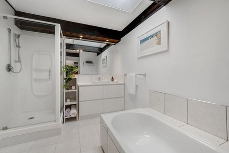 Photo of property in 7 Tabago Place, Half Moon Bay, Auckland, 2012