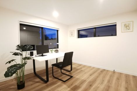 Photo of property in 57e Hogans Road, Glenfield, Auckland, 0629