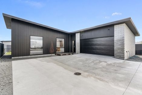 Photo of property in 42 Mary Street, Winton, 9720