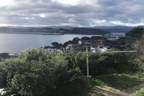 Photo of property in 41 Hungerford Road, Lyall Bay, Wellington, 6022