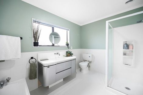 Photo of property in 21 Nielsen Gardens, Rototuna, Hamilton, 3210