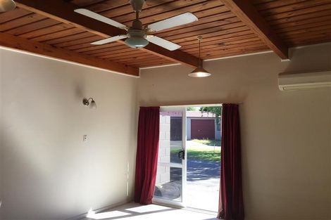 Photo of property in Acacia Flats, 1/205 Waikawa Road, Waikawa, Picton, 7220