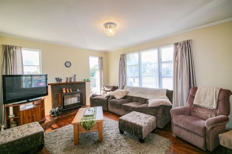 Photo of property in 105 Cornfoot Street, Castlecliff, Whanganui, 4501