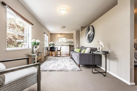 Photo of property in 61 Coronation Road, Hillcrest, Auckland, 0627