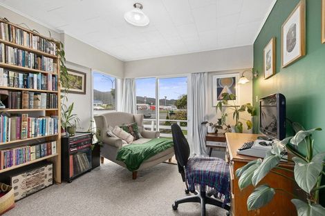 Photo of property in 185 Wainuiomata Road, Wainuiomata, Lower Hutt, 5014