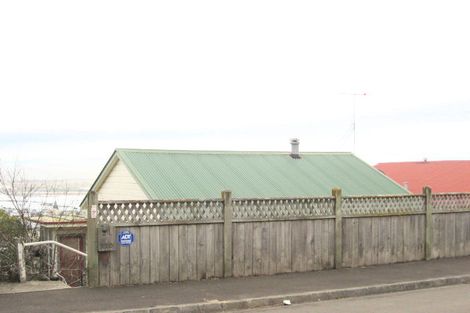 Photo of property in 110 Chaucer Road, Hospital Hill, Napier, 4110