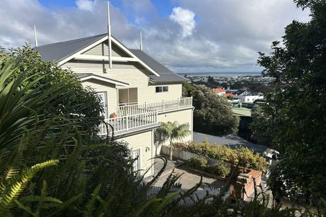 Photo of property in 3 Hillside Crescent North, Leigh, Auckland, 0985