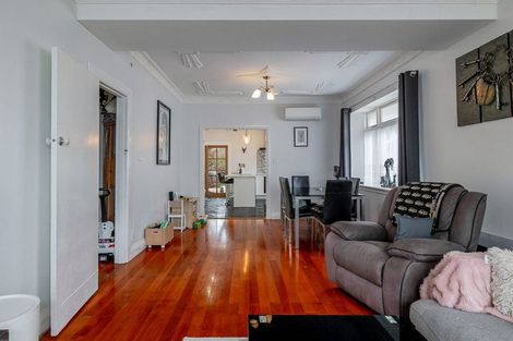 Photo of property in 37 Stewart Crescent, Hokowhitu, Palmerston North, 4410