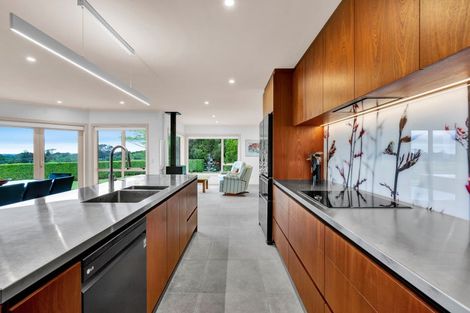 Photo of property in 171 Sealy Road, Omata, New Plymouth, 4374