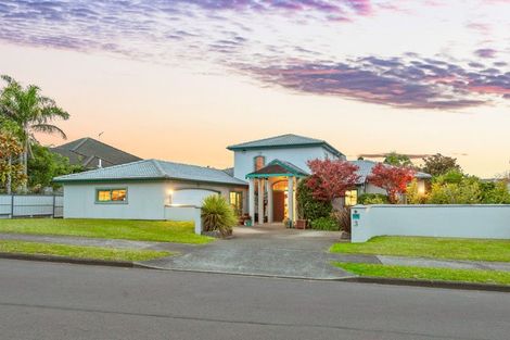 Photo of property in 3 Hobie Court, West Harbour, Auckland, 0618