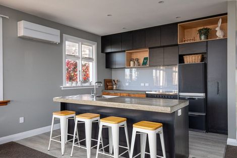 Photo of property in 1 Plunket Street, Omakau, 9376