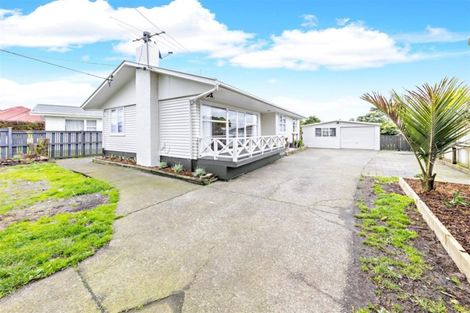 Photo of property in 21 Barrys Road, Glendene, Auckland, 0602