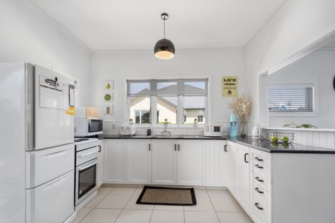 Photo of property in 11 Stewart Street, Te Puke, 3119