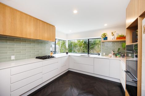 Photo of property in 7 Hillgrove Place, Fitzherbert, Palmerston North, 4410