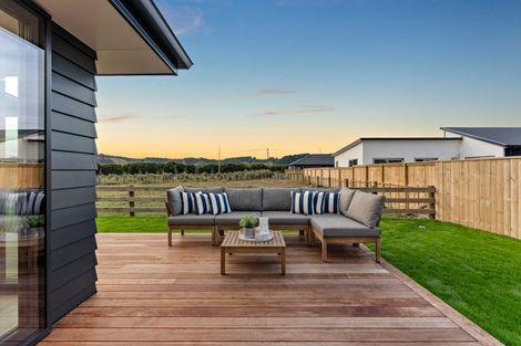 Photo of property in 4 Nau Mai Road, Clevedon, 2582