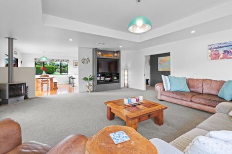 Photo of property in 16 Cairn Way, Te Kamo, Kamo, 0185