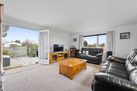 Photo of property in 35 Kotare Street, Hilltop, Taupo, 3330
