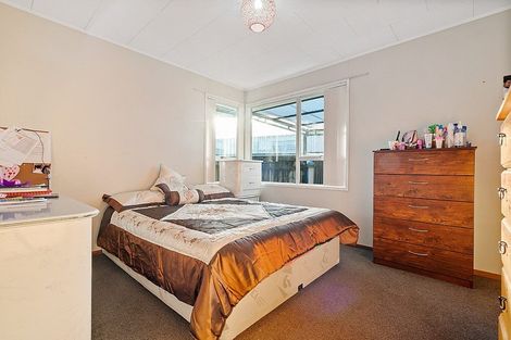 Photo of property in 35 Kindergarten Drive, Conifer Grove, Takanini, 2112