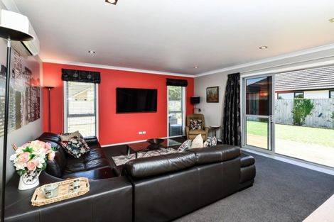Photo of property in 13 Isobel Hodgson Drive, Cambridge, 3434