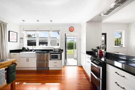 Photo of property in 168 Victoria Street, Cambridge, 3434