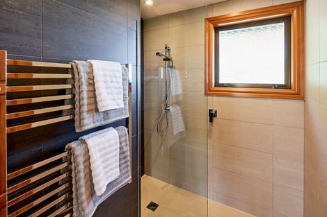 Photo of property in 63 Maungaraki Road, Korokoro, Lower Hutt, 5012