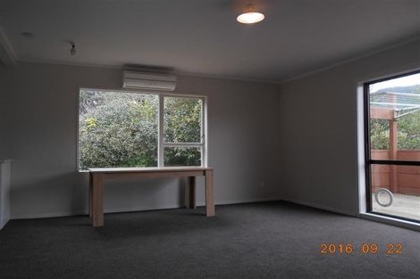 Photo of property in 13b Florio Terrace, Tawa, Wellington, 5028