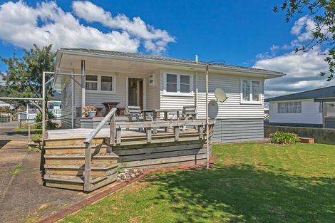 Photo of property in 18 Tatahi Street, Te Puru, Thames, 3575