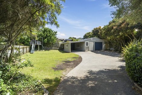 Photo of property in 15 Francis Road, Paraparaumu Beach, Paraparaumu, 5032