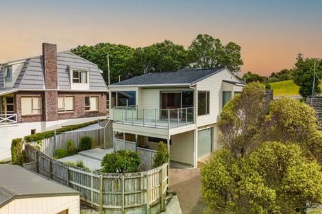 Photo of property in 1/272 Whangaparaoa Road, Red Beach, 0932