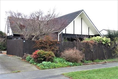 Photo of property in 41 Sayers Crescent, Ilam, Christchurch, 8041