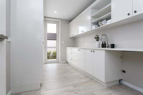 Photo of property in 129 Saint Kilda Road, Cambridge, 3434